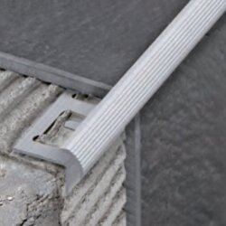 Профиль для ступеней алюминиевый PROSTYLE KL 10 PSYKLAA 1045 Профиль для ступеней алюминиевый PROSTYLE KL 10 PSYKLAA 1045