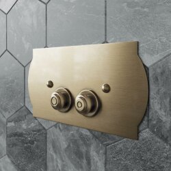 Клавиша смыва для бачков Geberit UP320, 33x2,5xh17, установка со смещением вправо 14мм, материал: латунь, TW300.2br цвет: бронза Клавиша смыва для бачков Geberit UP320, 33x2,5xh17, установка со смещением вправо 14мм, материал: латунь, TW300.2br цвет: бронза