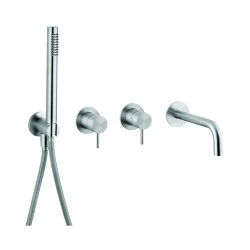 Смеситель для ванны с ручным душем CISAL Xion XI001101D1 цвет: нержавеющая сталь Смеситель для ванны с ручным душем CISAL Xion XI001101D1 цвет: нержавеющая сталь